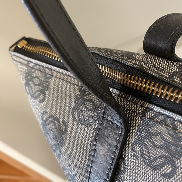 Loewe Black Printed Anagram Tote Bag - Picture 14 of 17